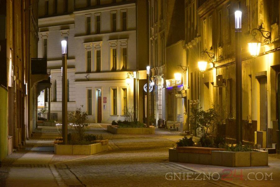 Rezydencja Marzec グニェズノ エクステリア 写真